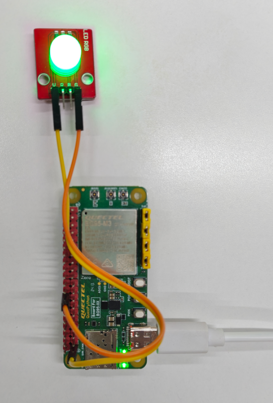 初学者视角体验：【BG95开发板】几行代码点亮LED灯！